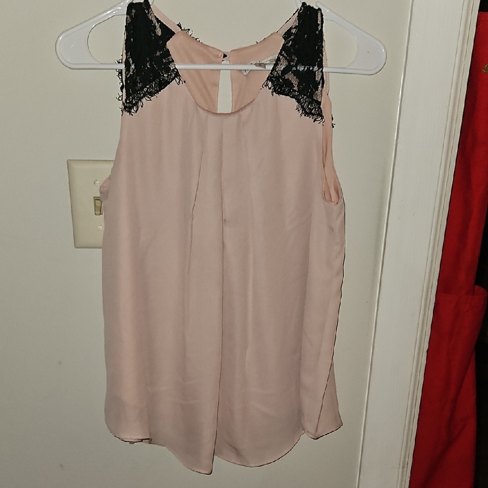 Chic Pink Sleeveless Top with Black Lace Nice Loose Fot